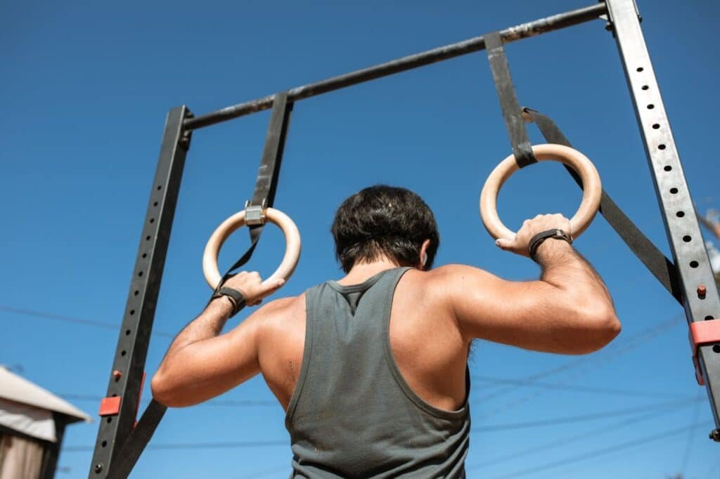 Treino Híbrido Sem Equipamento: Corrida + Peso do Corpo