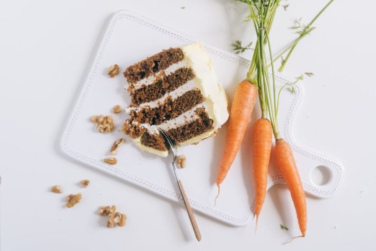 Bolo de Cenoura com Farinha de Aveia: Rápido e Econômico