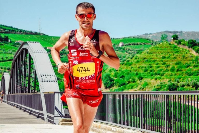 pexels-runffwpu-2402944