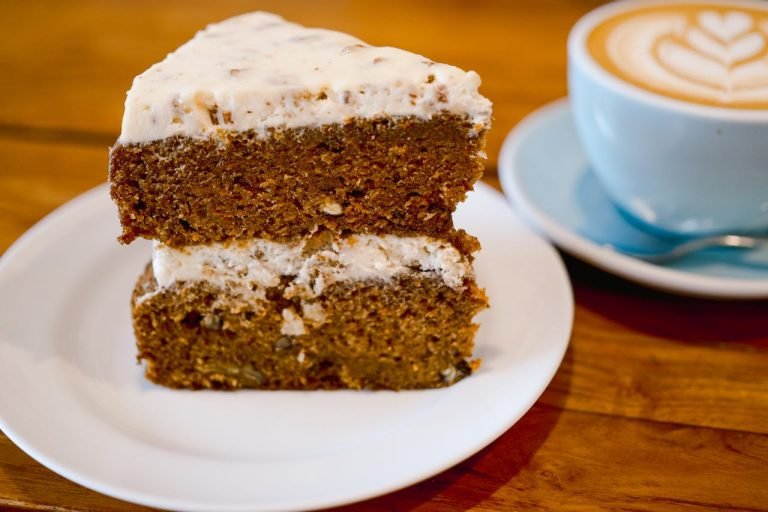 Receita de Bolo de Cenoura com Farinha de Aveia (Sem Falhar)